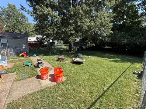 Exterior - 3560 Dixie Dr, Saint Ann, MO 63074 photo 7 of 7