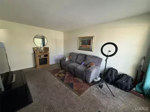 Living - 3560 Dixie Dr, Saint Ann, MO 63074 photo 1 of 2