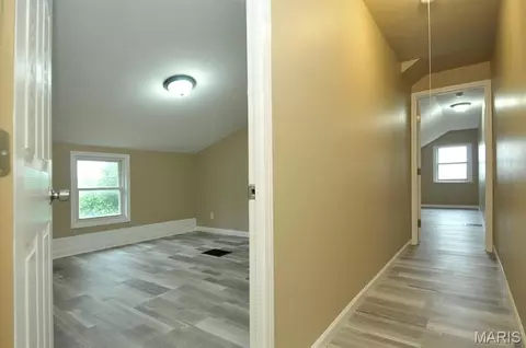 Entry Way - 9129 S 9131 S Broadway St, Lemay, MO 63125 photo 4 of 6