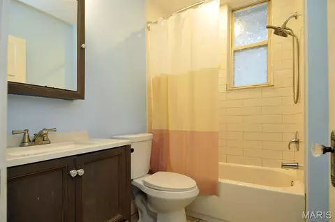Bath - 9129 S 9131 S Broadway St, Lemay, MO 63125 photo 3 of 4