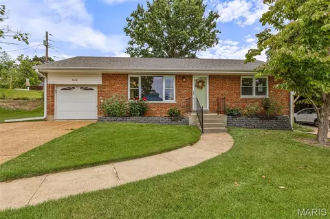 9479 Arban Dr, Crestwood, MO 63126