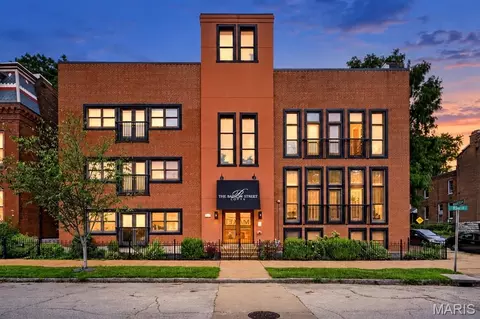 2401 S 12th St #101, Saint Louis, MO 63104