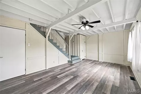 Living - 1333 S Highway 19, Hermann, MO 65041 photo 2 of 7