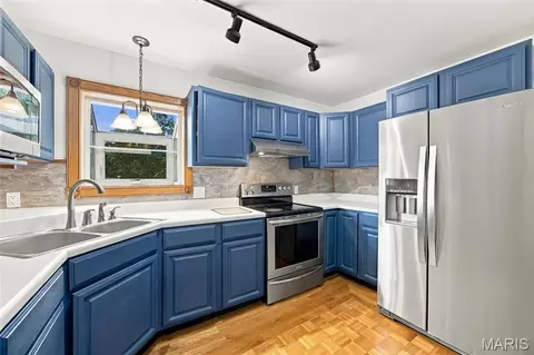Kitchen - 1333 S Highway 19, Hermann, MO 65041 photo 3 of 3