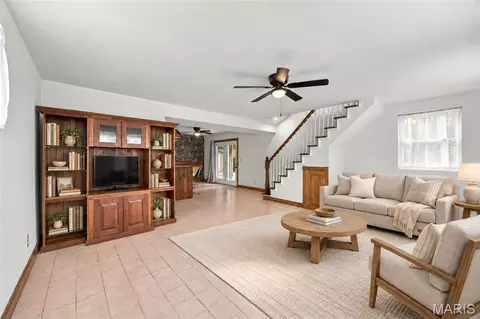 Living - 1333 S Highway 19, Hermann, MO 65041 photo 6 of 7