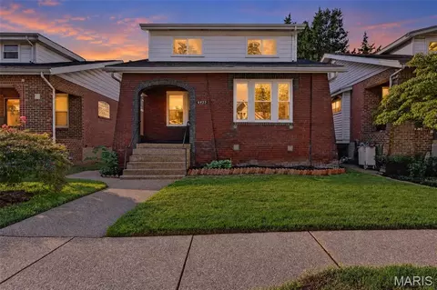 6922 Marquette Ave, Saint Louis, MO 63139
