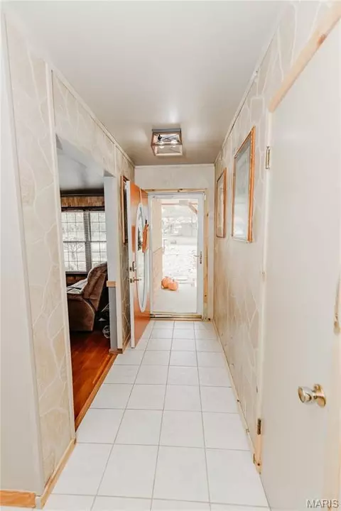 Entry Way - 103 Qc Ln, Dixon, MO 65459 photo 1 of 10