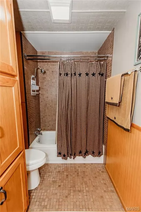Bath - 103 Qc Ln, Dixon, MO 65459 photo 1 of 6