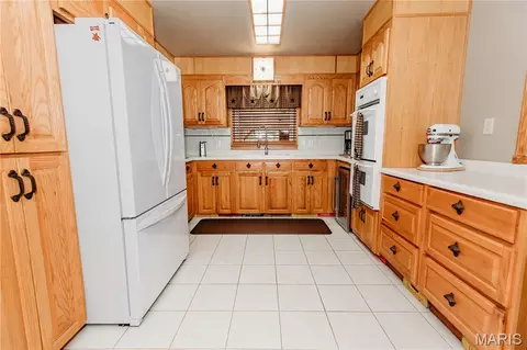 Kitchen - 103 Qc Ln, Dixon, MO 65459 photo 3 of 7