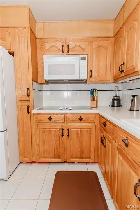 Kitchen - 103 Qc Ln, Dixon, MO 65459 photo 4 of 7