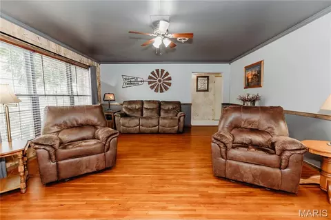 Living - 103 Qc Ln, Dixon, MO 65459 photo 5 of 5