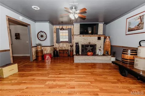 Living - 103 Qc Ln, Dixon, MO 65459 photo 1 of 5