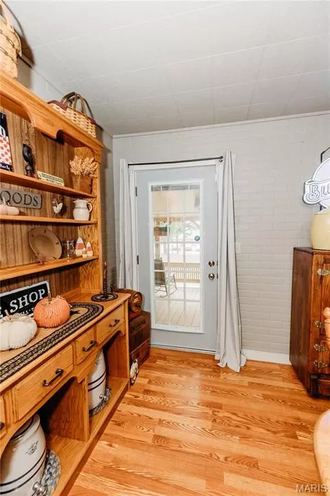 Entry Way - 103 Qc Ln, Dixon, MO 65459 photo 2 of 10