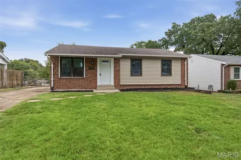 Exterior - 2336 Jackson Dr, Arnold, MO 63010 photo 1 of 8