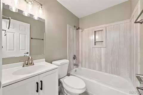 Bath - 2336 Jackson Dr, Arnold, MO 63010 photo 1 of 3