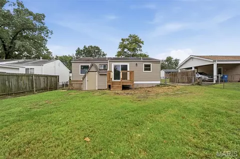 Exterior - 2336 Jackson Dr, Arnold, MO 63010 photo 6 of 8