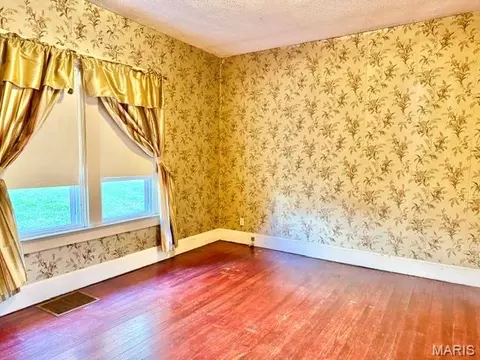 Other - 410 Pine St, Hannibal, MO 63401 photo 2 of 10