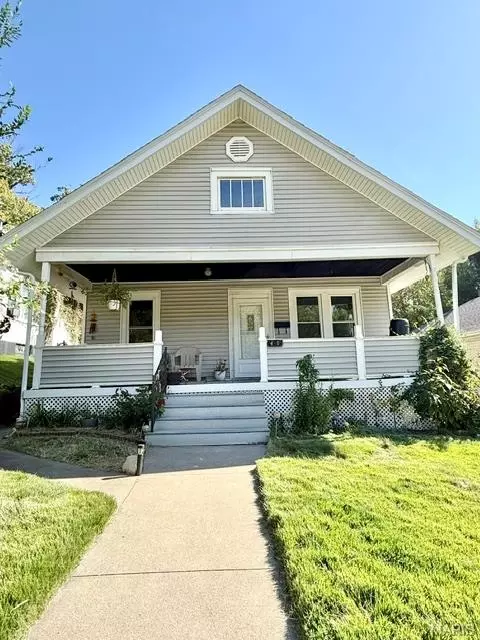 Exterior - 410 Pine St, Hannibal, MO 63401 photo 2 of 2