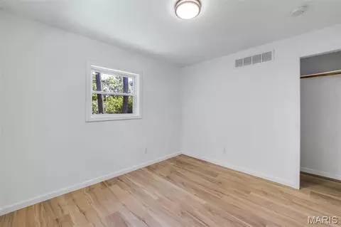 Bedroom - 4651 Skyview Dr, Arnold, MO 63010 photo 6 of 7