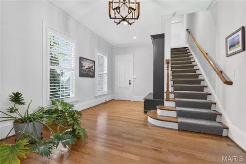 Entry Way - 306 E Jefferson Ave, Saint Louis, MO 63122 photo 7 of 7