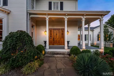 Exterior - 306 E Jefferson Ave, Saint Louis, MO 63122 photo 5 of 8