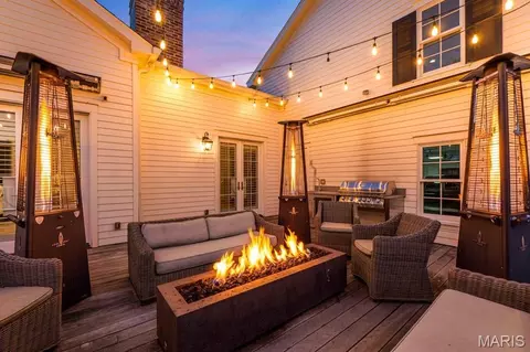 Exterior - 306 E Jefferson Ave, Saint Louis, MO 63122 photo 7 of 8