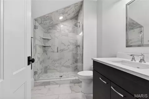 Bath - 306 E Jefferson Ave, Saint Louis, MO 63122 photo 10 of 10