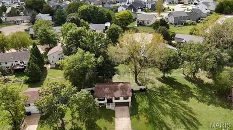 View/Area - 717 Cypress Dr, Pacific, MO 63069 photo 2 of 3