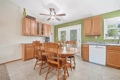 Dining - 717 Cypress Dr, Pacific, MO 63069 photo 1 of 2
