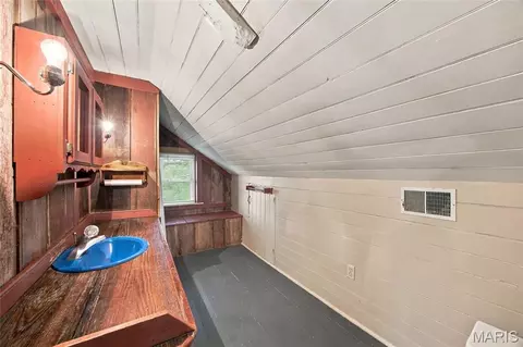 Bath - 205 E 8th St, Hermann, MO 65041 photo 3 of 5