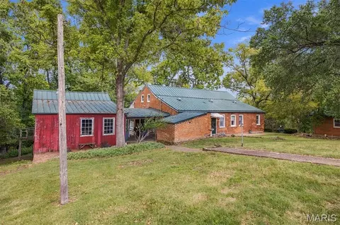 Exterior - 205 E 8th St, Hermann, MO 65041 photo 7 of 29