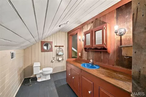 Bath - 205 E 8th St, Hermann, MO 65041 photo 4 of 5