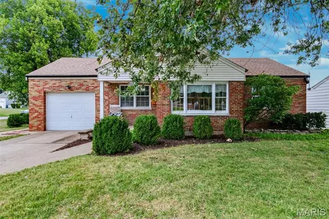 Exterior - 6617 E Yorkshire Dr, Affton, MO 63123 photo 2 of 10