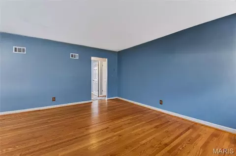 Living - 6617 E Yorkshire Dr, Affton, MO 63123 photo 5 of 6