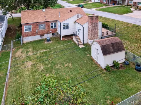 View/Area - 6617 E Yorkshire Dr, Affton, MO 63123 photo 1 of 2