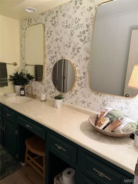 Bath - 803 Bradley Ln, Fulton, MO 65251 photo 11 of 16