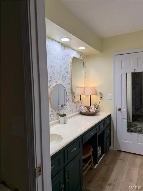 Bath - 803 Bradley Ln, Fulton, MO 65251 photo 13 of 16