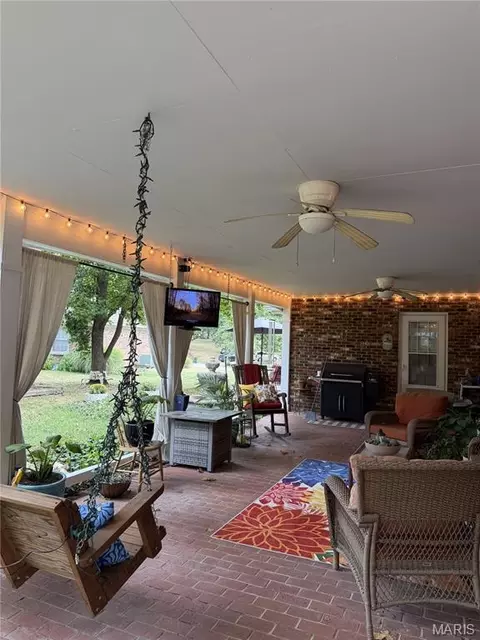 Exterior - 803 Bradley Ln, Fulton, MO 65251 photo 4 of 5