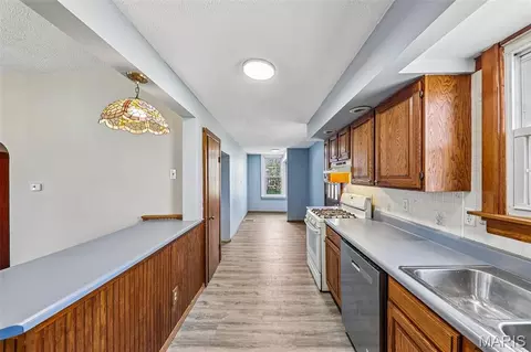Entry Way - 509 E 4th North St, Mount Olive, IL 62069 photo 2 of 3