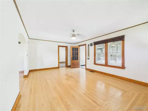 Living - 901 E Main St, Steeleville, IL 62288 photo 2 of 6