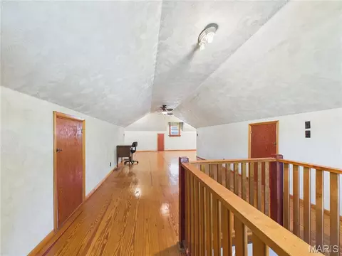 Entry Way - 901 E Main St, Steeleville, IL 62288 photo 2 of 2