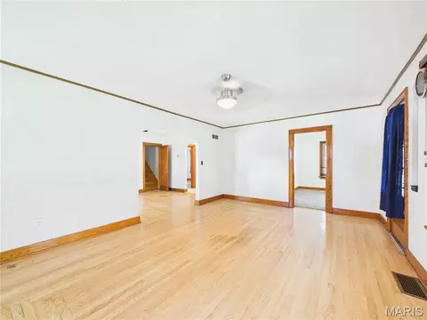 Living - 901 E Main St, Steeleville, IL 62288 photo 3 of 6