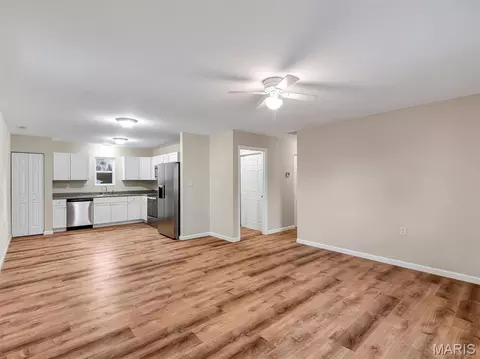 Living - 609 S 2nd St, Pacific, MO 63069 photo 2 of 3
