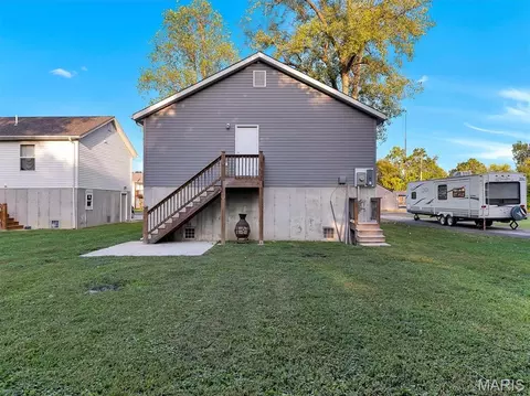 Exterior - 609 S 2nd St, Pacific, MO 63069 photo 2 of 4