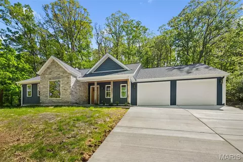 Exterior - 3112 Del Rio Dr, High Ridge, MO 63049 photo 3 of 5