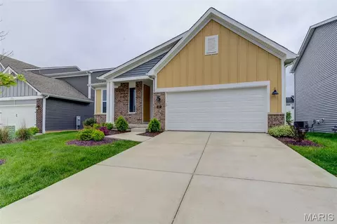 Exterior - 327 Dalriada Blvd, O'fallon, MO 63368 photo 2 of 6