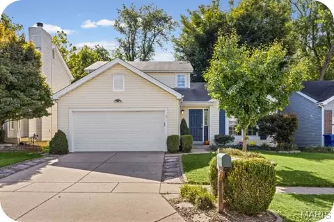 2518 Barrett Place Dr, Ballwin, MO 63021