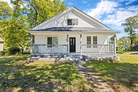 8101 Ellerton Ave, Saint Louis, MO 63114