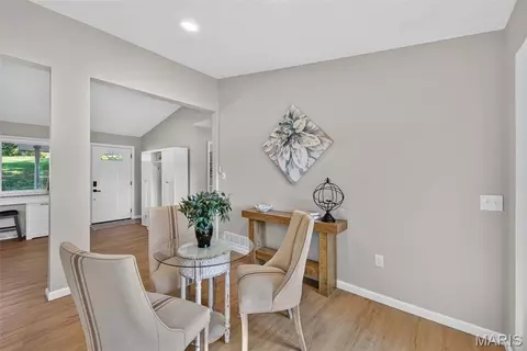 Dining - 507 Charlotte Pl, O'fallon, MO 63366 photo 2 of 2
