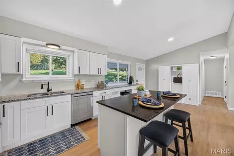 Kitchen - 507 Charlotte Pl, O'fallon, MO 63366 photo 2 of 3